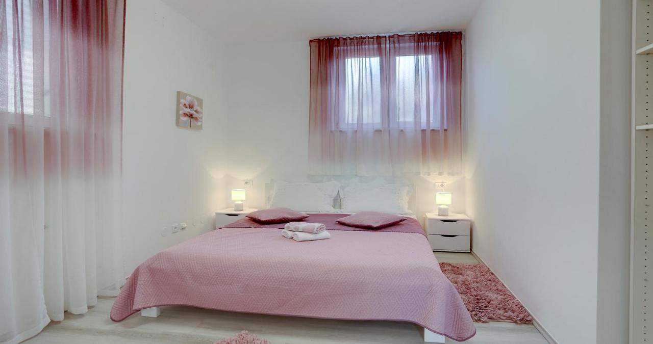 Adorable Apartment Ena Kaštela Exterior foto